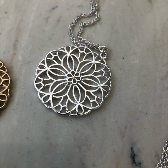 (🌸3 FOR $15 DEAL!) Long Pendant Necklace Bundle - Picture 3 of 10